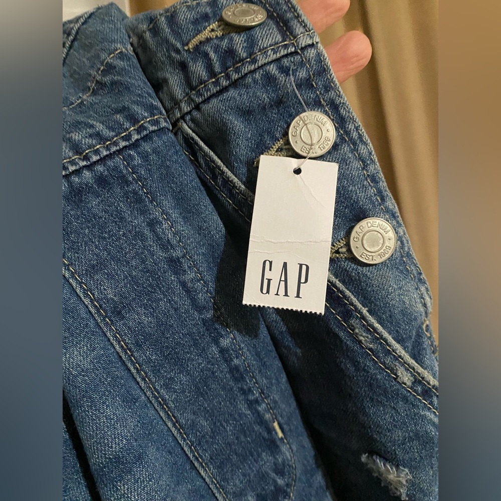 New GAP overall shorts - Picture 6 of 8